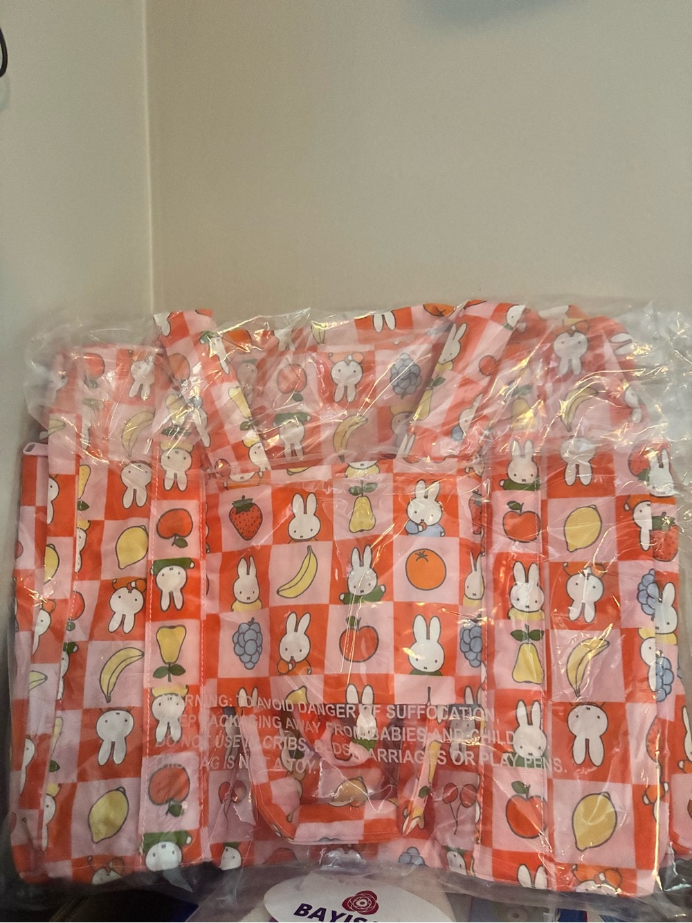 Baggu uo exclusive miffy small cloud carry on bnwt - Picture 2 of 2
